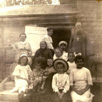 Священник Гавриил Беляев с семьей
